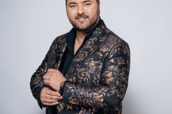 Playbackshow - met afsluiter zanger DAVEY VAN DER SLUIS
